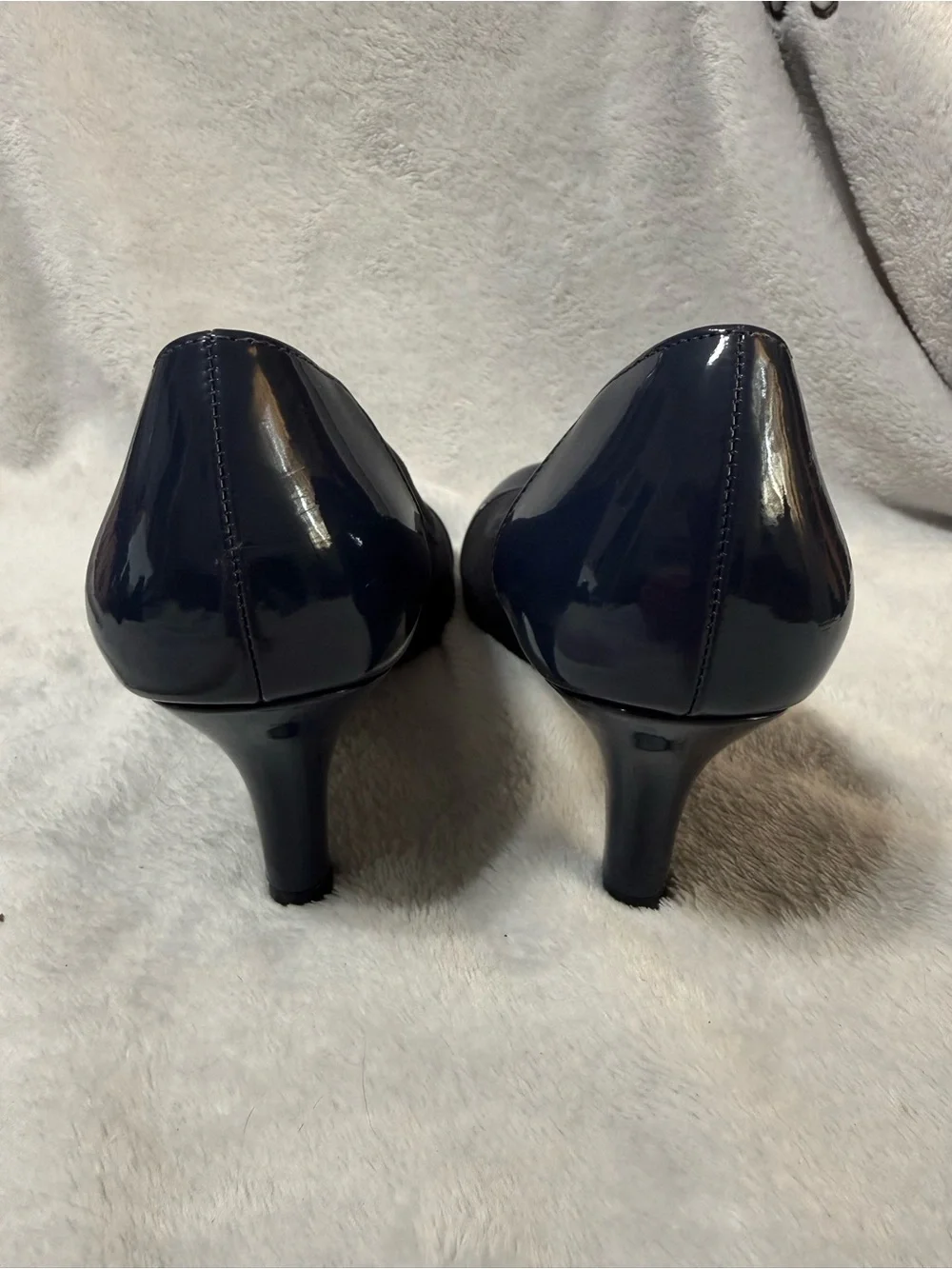 Life Stride Navy Two-Tone Patent Cap Toe Heels